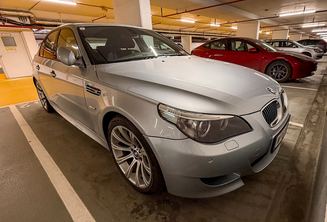 BMW M5 E60 2005