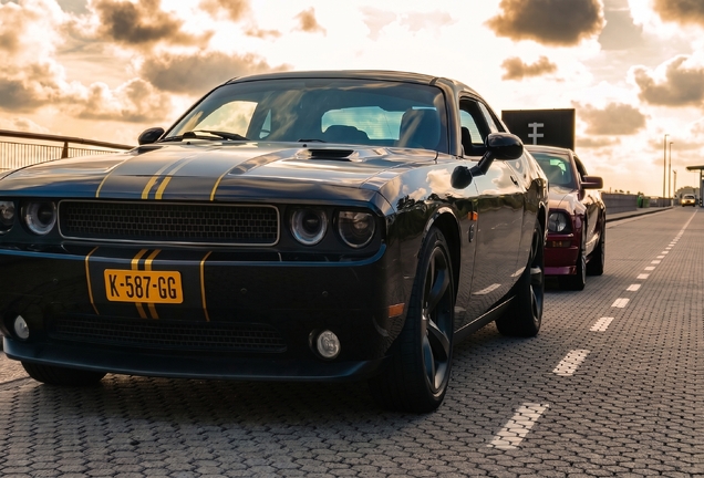 Dodge Challenger SRT-8