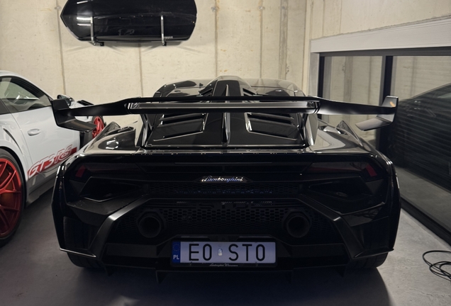 Lamborghini Huracán LP640-2 STO