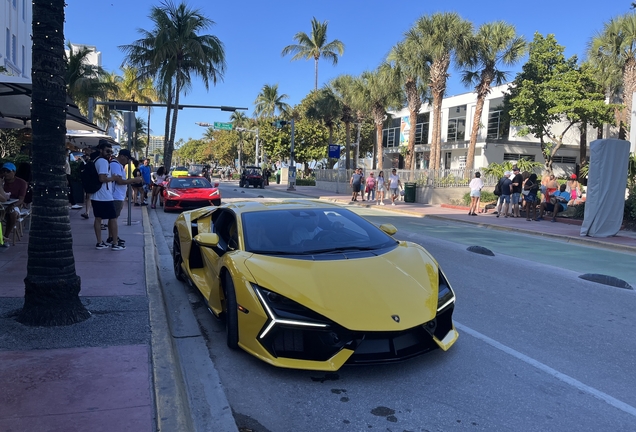 Lamborghini Revuelto