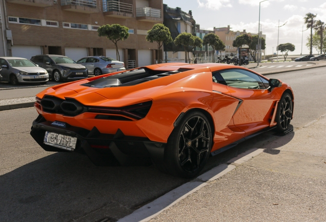 Lamborghini Revuelto