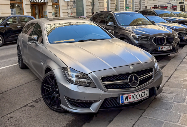 Mercedes-Benz CLS 63 AMG X218 Shooting Brake