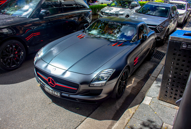 Mercedes-Benz SLS AMG Black Bird