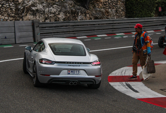 Porsche 718 Cayman S