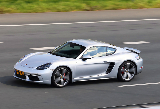 Porsche 718 Cayman S