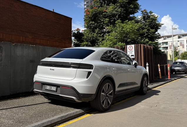 Porsche Macan EV Turbo