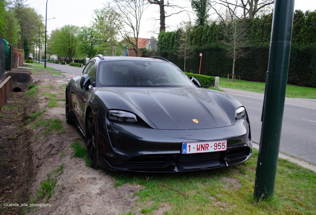 Porsche Taycan Turbo S Cross Turismo MkI