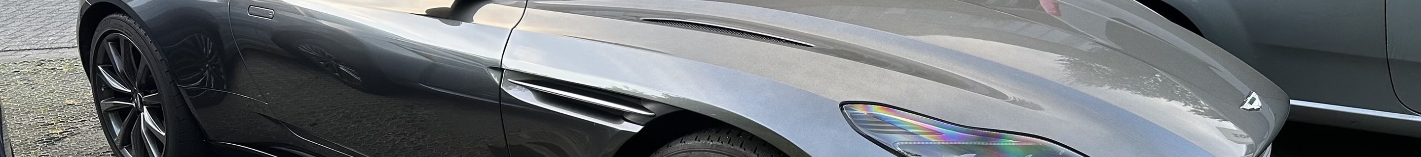 Aston Martin DB11 V8 Volante