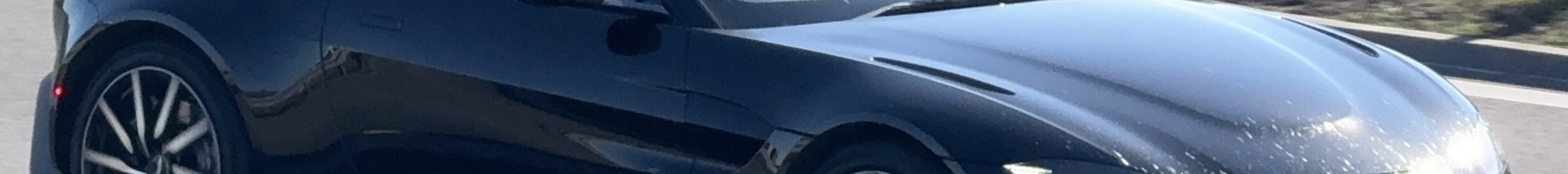 Aston Martin V8 Vantage 2018