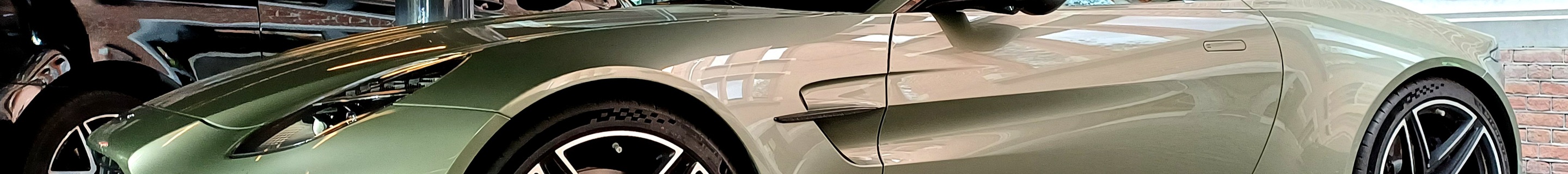 Aston Martin Vantage S Roadster 2026