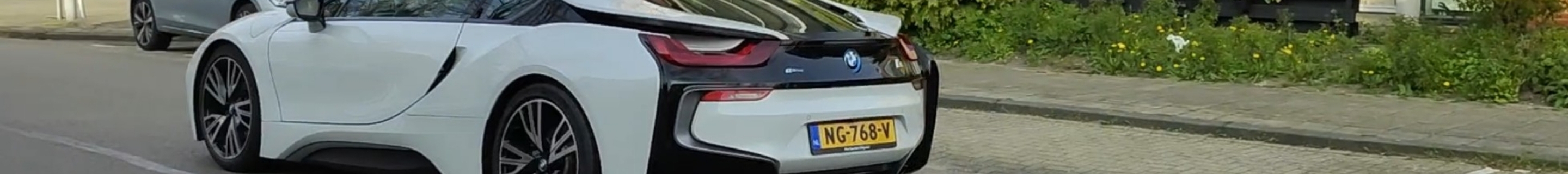 BMW i8