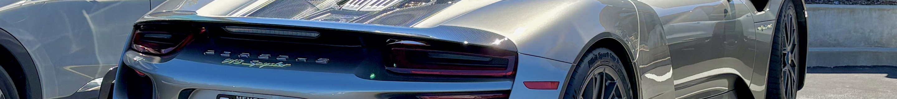 Porsche 918 Spyder Weissach Package