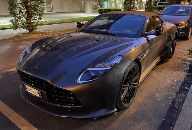 Aston Martin DB12 Volante