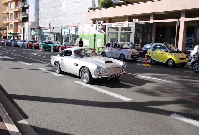 Aston Martin DB4 Superleggera