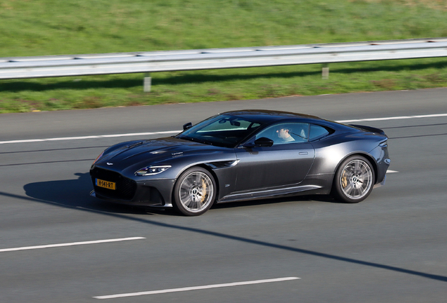 Aston Martin DBS Superleggera