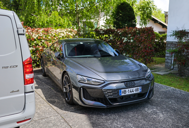 Audi RS E-Tron GT 2025