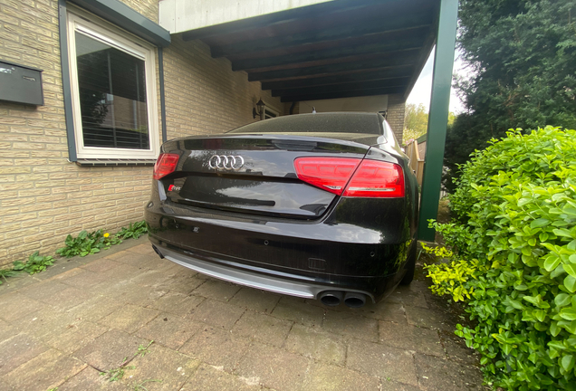 Audi S8 D4