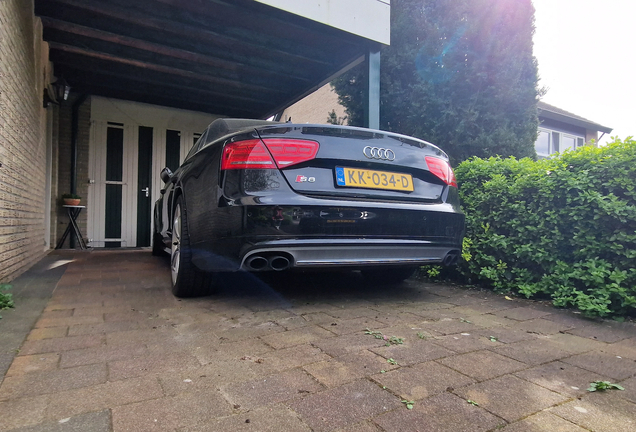 Audi S8 D4