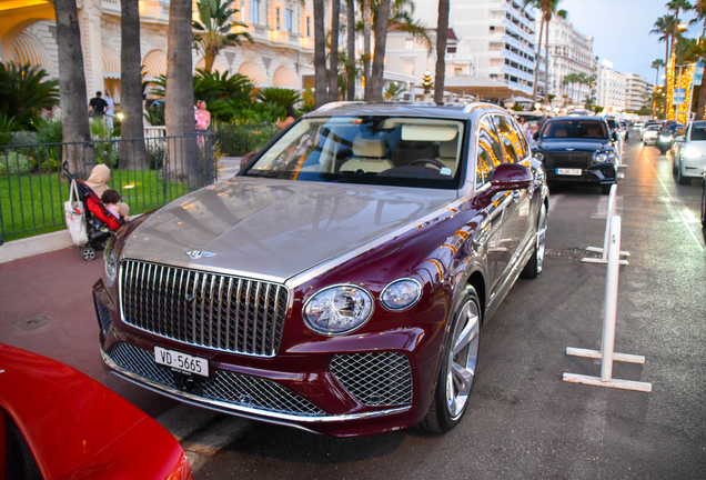 Bentley Bentayga Azure EWB 2024