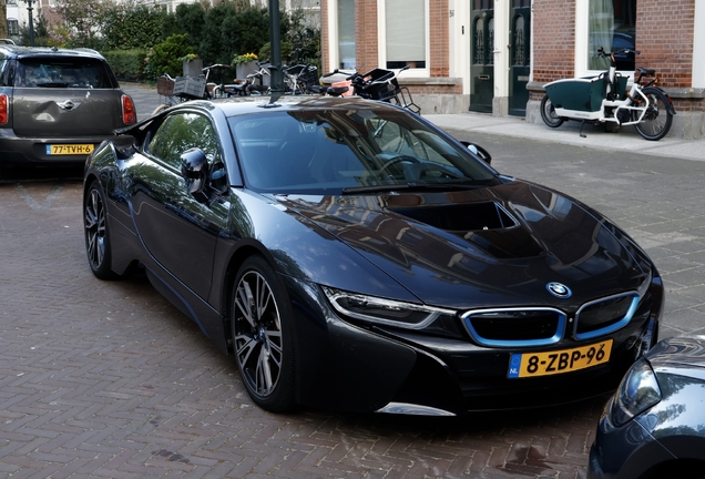 BMW i8