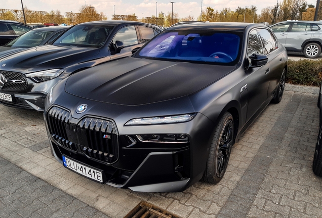 BMW M760e xDrive