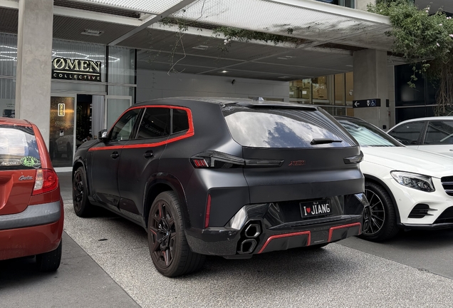 BMW XM G09 Label Red