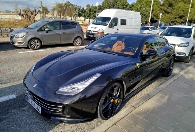 Ferrari GTC4Lusso T