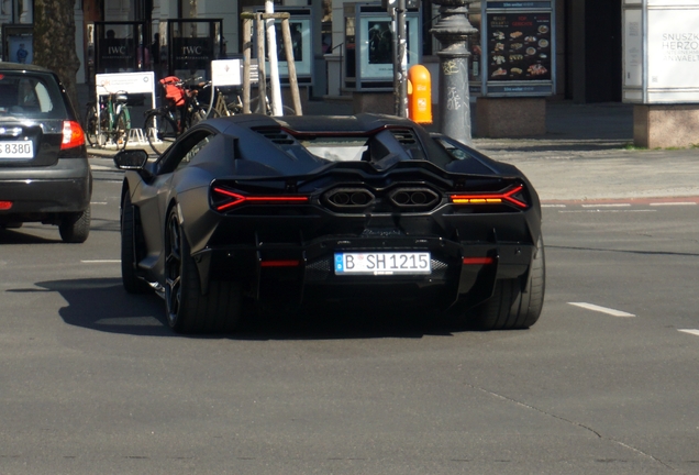 Lamborghini Revuelto