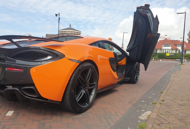 McLaren 570S