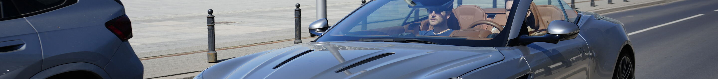 Aston Martin DB12 Volante