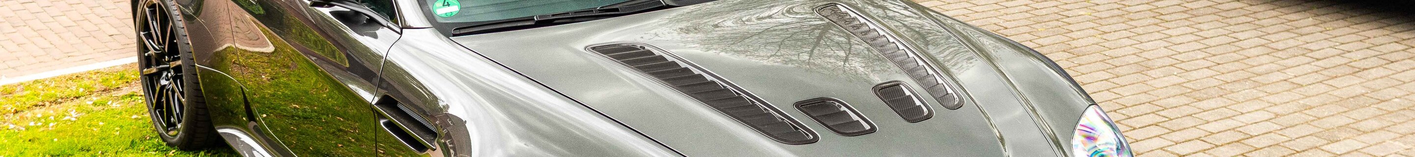 Aston Martin V12 Vantage S