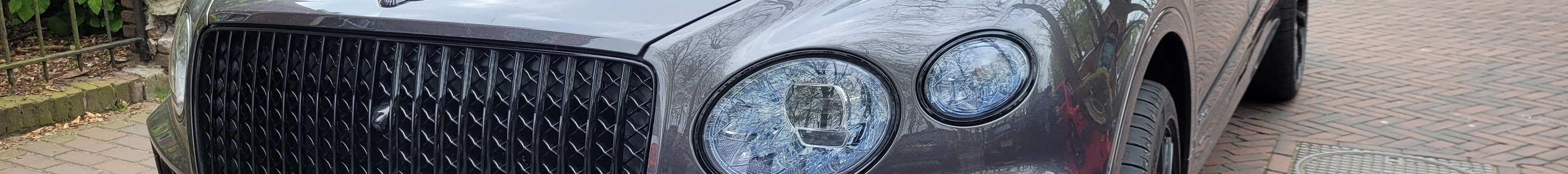 Bentley Bentayga Azure EWB