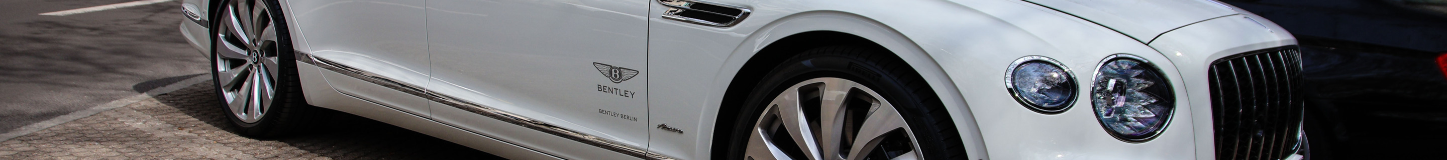 Bentley Flying Spur Azure 2025