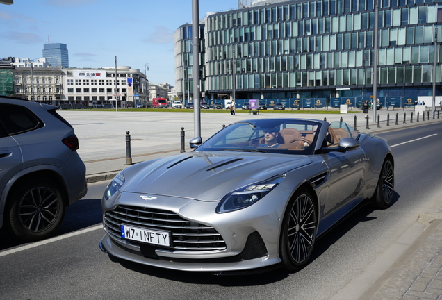 Aston Martin DB12 Volante