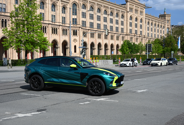 Aston Martin DBX