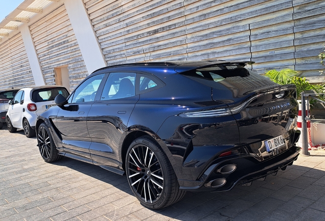 Aston Martin DBX S