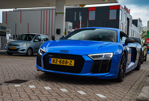 Audi R8 V10 Plus 2015
