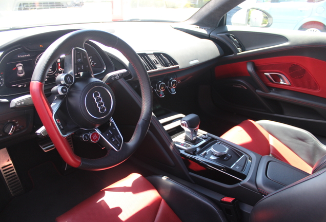 Audi R8 V10 Plus 2015