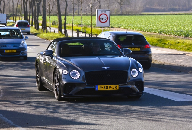 Bentley Continental GTC 2019