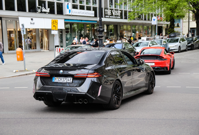 BMW M5 G90