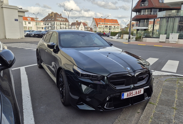 BMW M5 G90