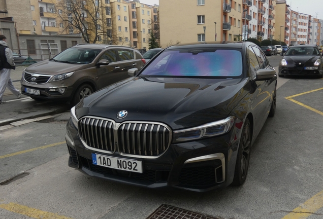 BMW M760Li xDrive 2019
