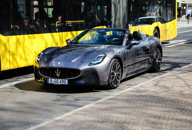 Maserati GranCabrio Modena