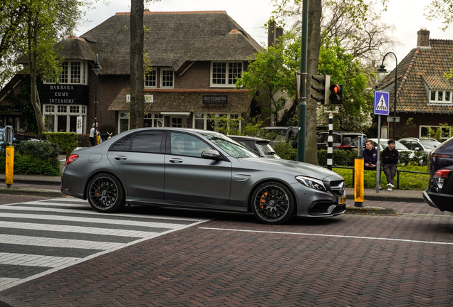 Mercedes-AMG C 63 S W205