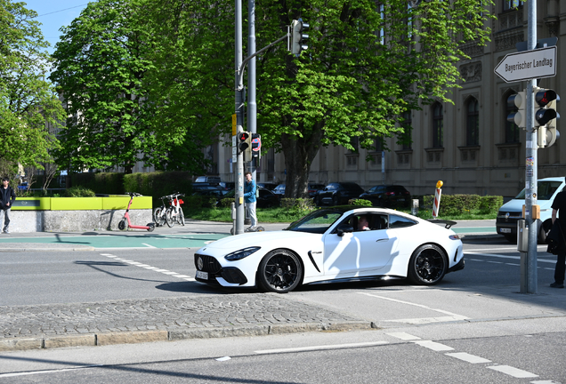 Mercedes-AMG GT 63 Pro C192