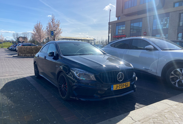 Mercedes-Benz CLA 45 AMG Edition 1 C117