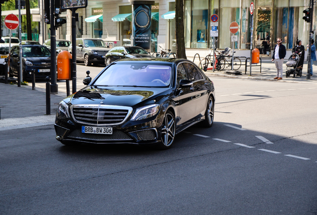 Mercedes-Benz S 65 AMG V222