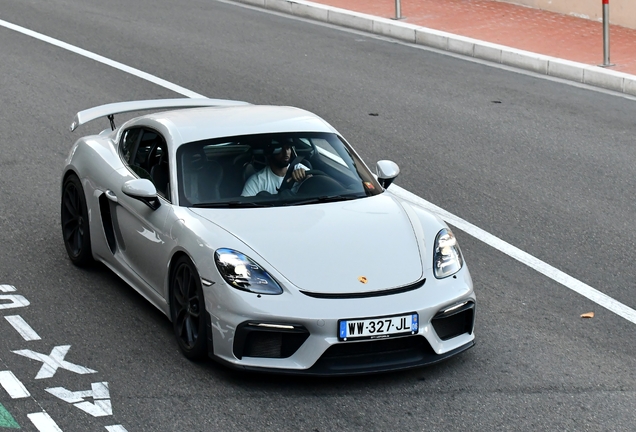 Porsche 718 Cayman GT4