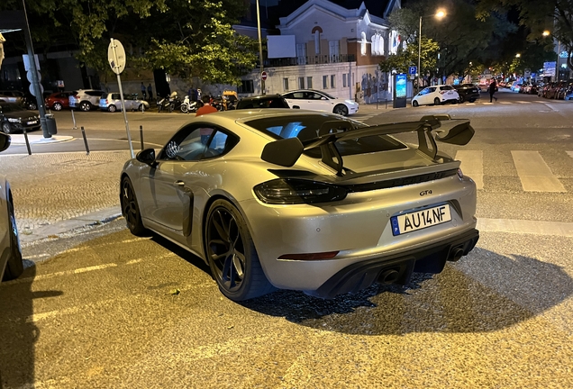 Porsche 718 Cayman GT4