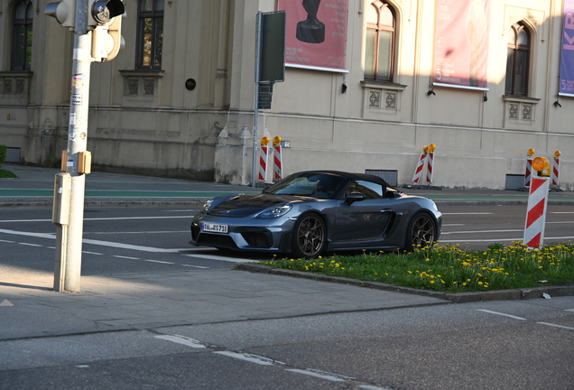 Porsche 718 Spyder RS Weissach Package